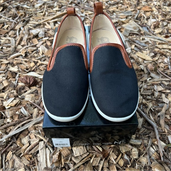 New Directions Anchor Slip On Black Boat Shoes - Picture 3 of 10